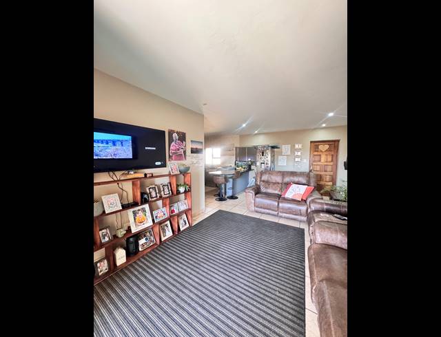2 BEDROOM APARTMENT FOR SALE IN REYNO RIDGE